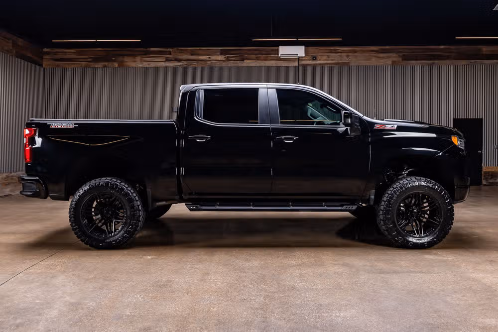2023 Chevrolet Silverado 1500 LT Trail Boss Crew Cab Image 11