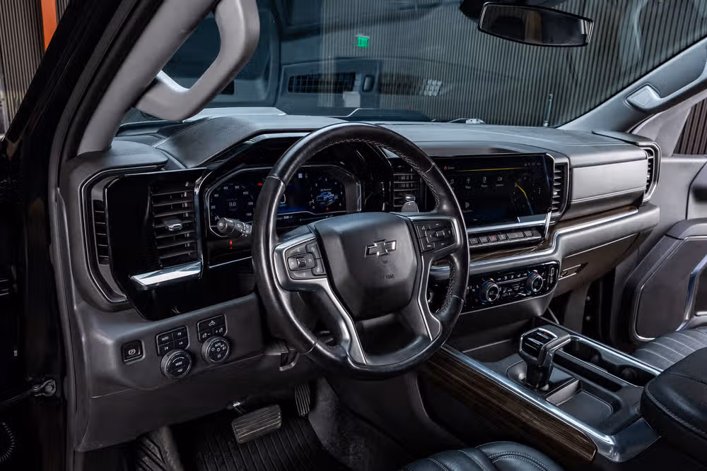2023 Chevrolet Silverado 1500 LT Trail Boss Crew Cab Image 17