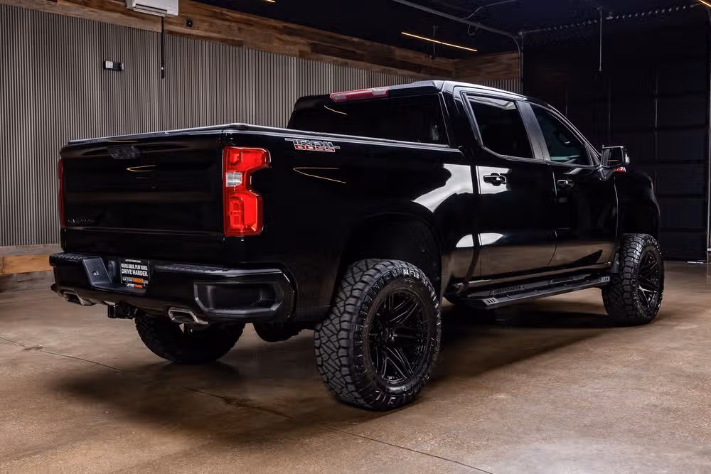 2023 Chevrolet Silverado 1500 LT Trail Boss Crew Cab Image 10