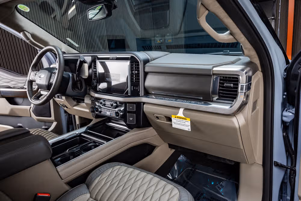 2026 Ford F-250 Super Duty Platinum Plus Crew Cab Image 18