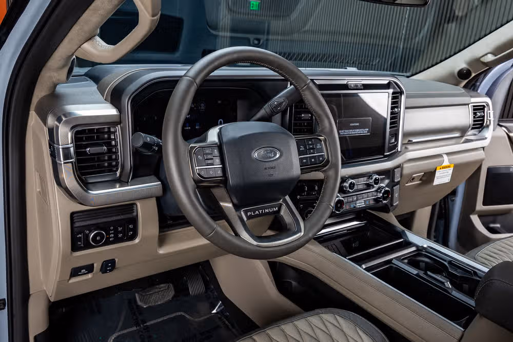 2026 Ford F-250 Super Duty Platinum Plus Crew Cab Image 17