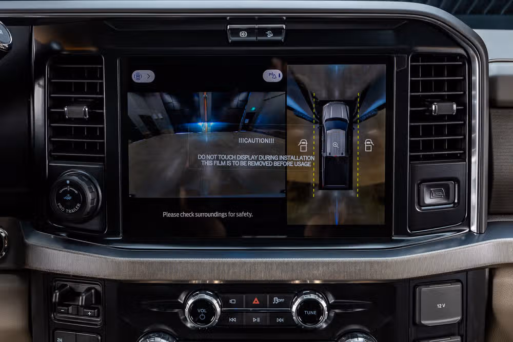 2026 Ford F-250 Super Duty Platinum Plus Crew Cab Image 27