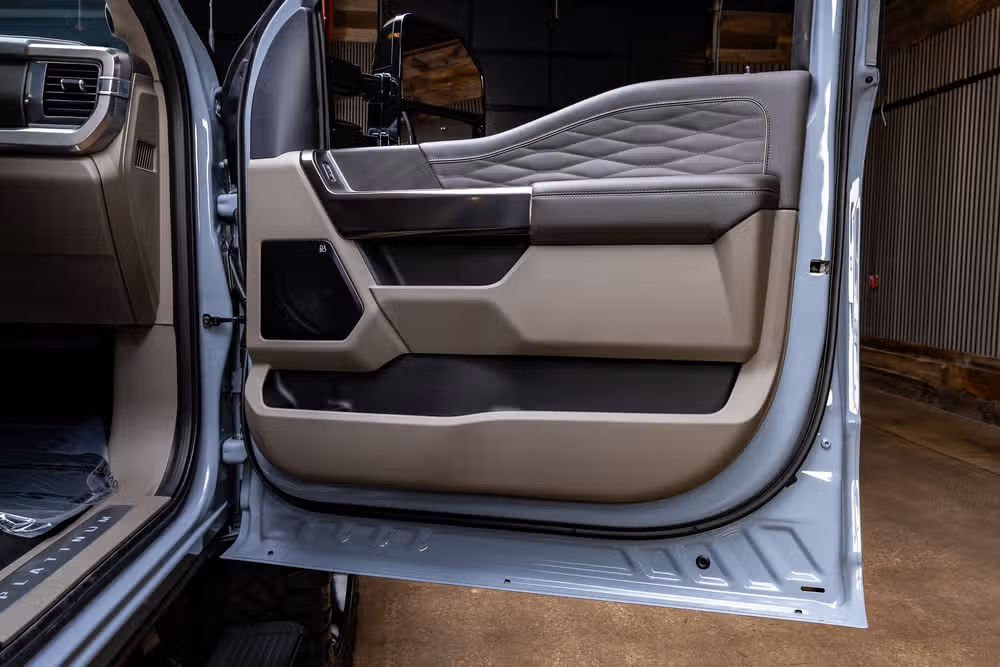 2026 Ford F-250 Super Duty Platinum Plus Crew Cab Image 39
