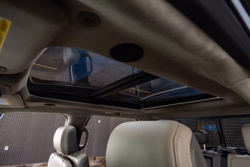 2026 Ford F-250 Super Duty Platinum Plus Crew Cab Image 32