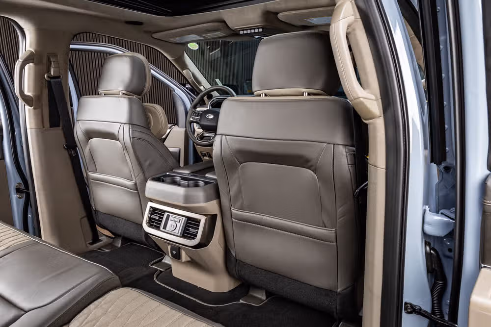 2026 Ford F-250 Super Duty Platinum Plus Crew Cab Image 34