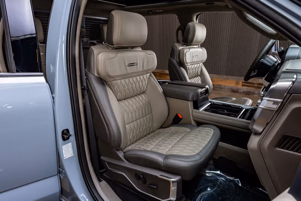 2026 Ford F-250 Super Duty Platinum Plus Crew Cab Image 33