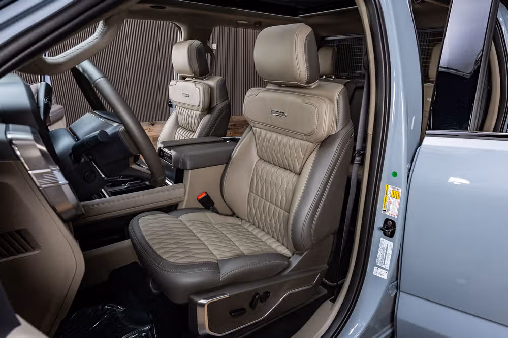 2026 Ford F-250 Super Duty Platinum Plus Crew Cab Image 31