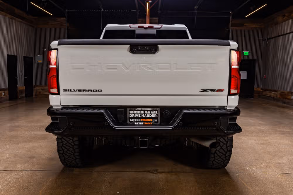 2025 Chevrolet Silverado 2500HD ZR2 Crew Cab Image 8