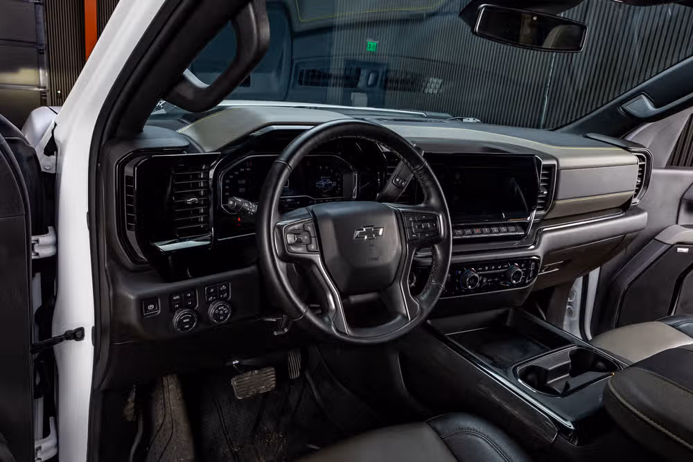 2025 Chevrolet Silverado 2500HD ZR2 Crew Cab Image 17