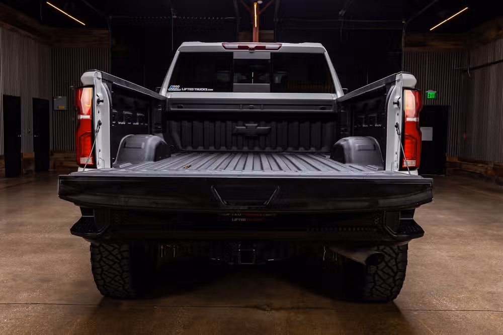 2025 Chevrolet Silverado 2500HD ZR2 Crew Cab Image 9