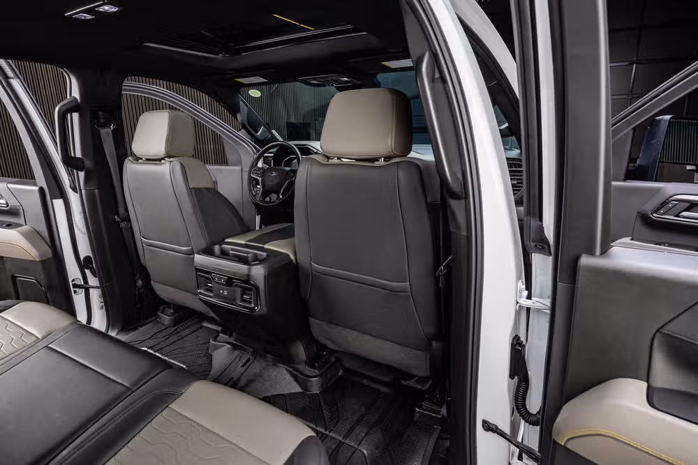 2025 Chevrolet Silverado 2500HD ZR2 Crew Cab Image 33