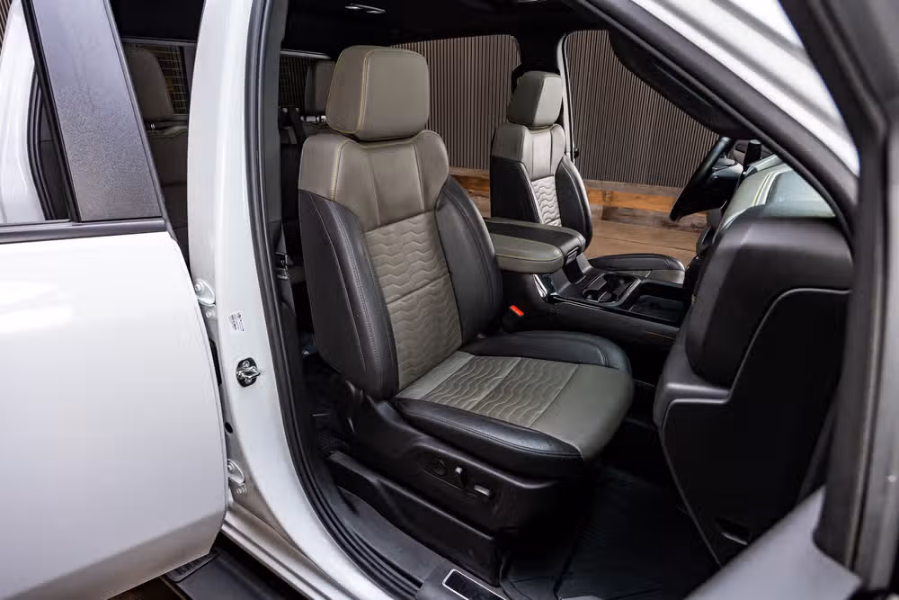 2025 Chevrolet Silverado 2500HD ZR2 Crew Cab Image 32