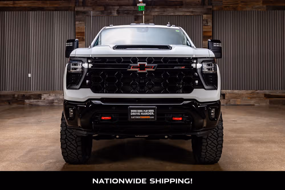 2025 Chevrolet Silverado 2500HD ZR2 Crew Cab Image 4