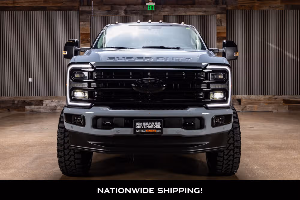 2026 Ford F-350 Super Duty Platinum Plus Crew Cab Image 4