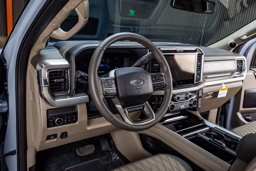 2026 Ford F-350 Super Duty Platinum Plus Crew Cab Image 17