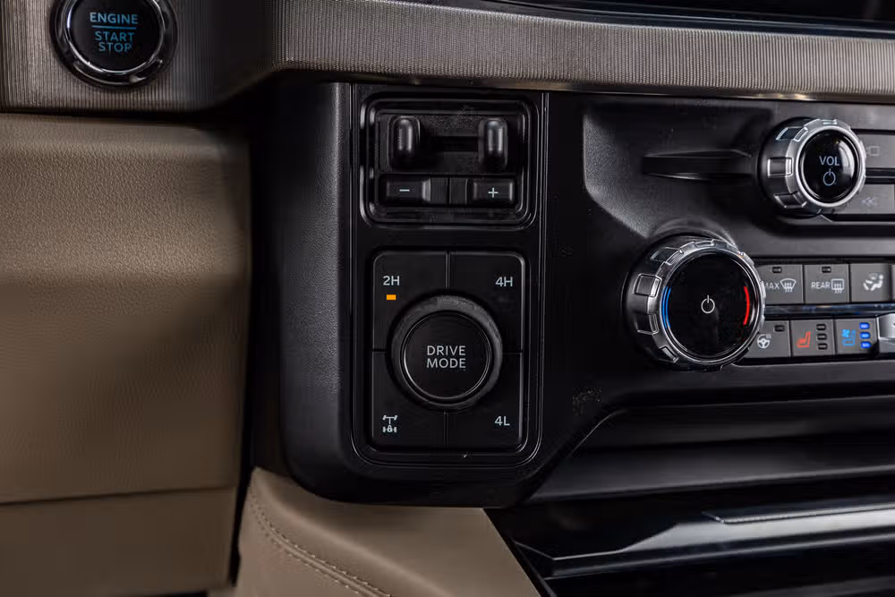 2026 Ford F-350 Super Duty Platinum Plus Crew Cab Image 24