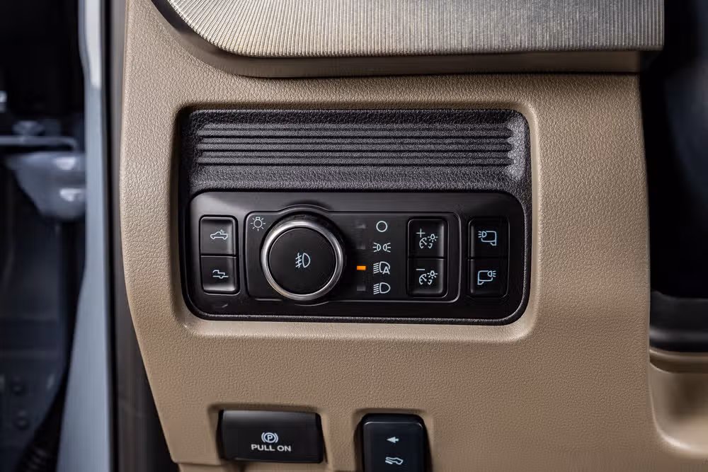 2026 Ford F-350 Super Duty Platinum Plus Crew Cab Image 22
