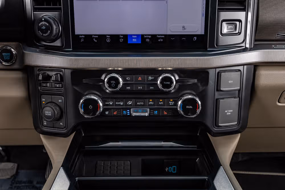 2026 Ford F-350 Super Duty Platinum Plus Crew Cab Image 28