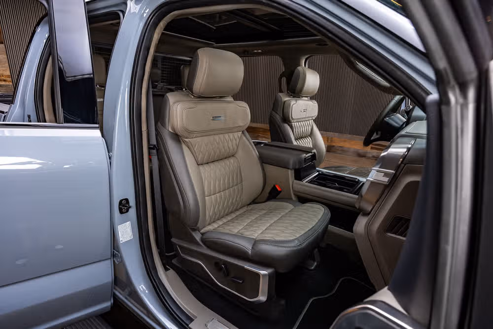 2026 Ford F-350 Super Duty Platinum Plus Crew Cab Image 33