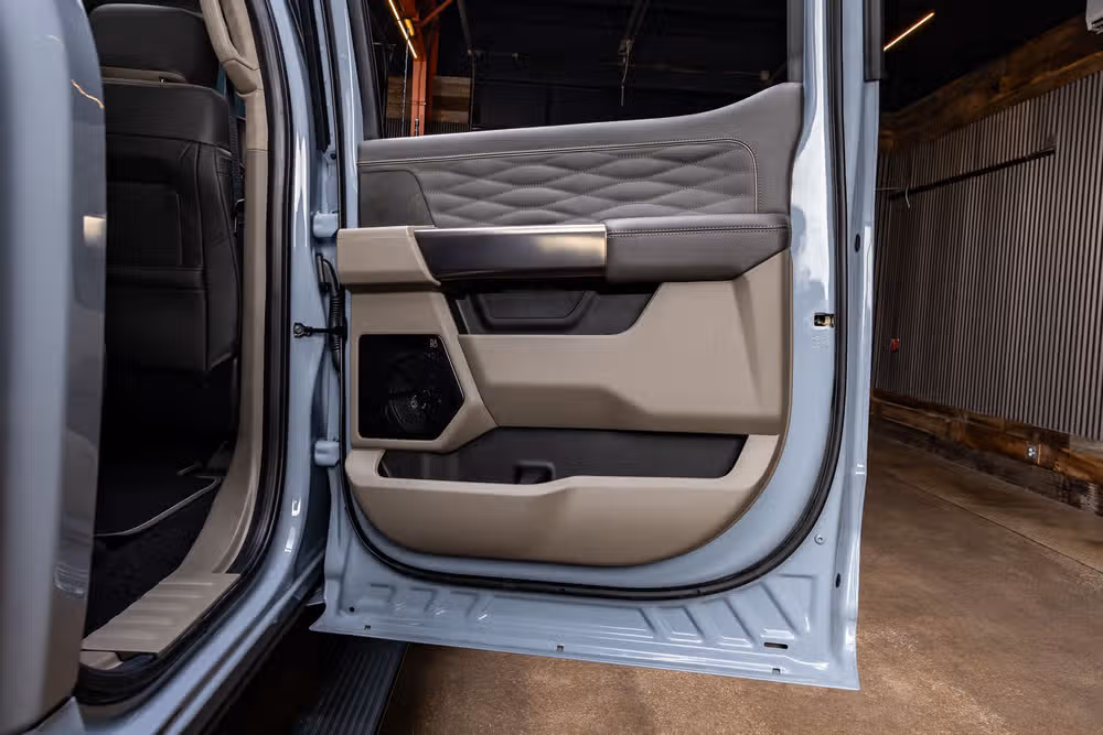 2026 Ford F-350 Super Duty Platinum Plus Crew Cab Image 41