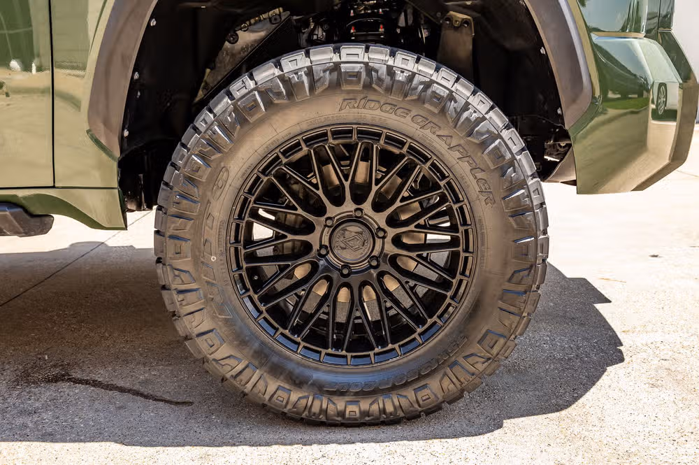 2023 Toyota Tundra SR5 CrewMax Image 12