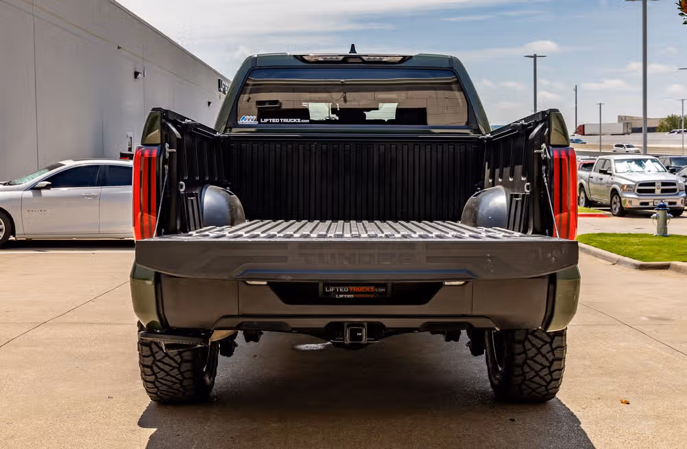 2023 Toyota Tundra SR5 CrewMax Image 9
