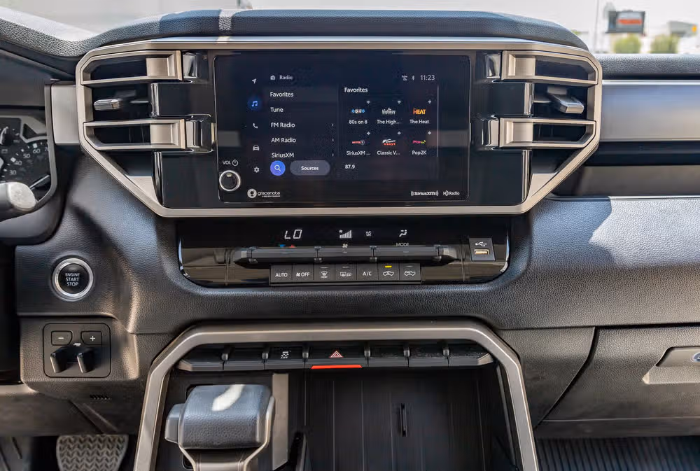 2023 Toyota Tundra SR5 CrewMax Image 24