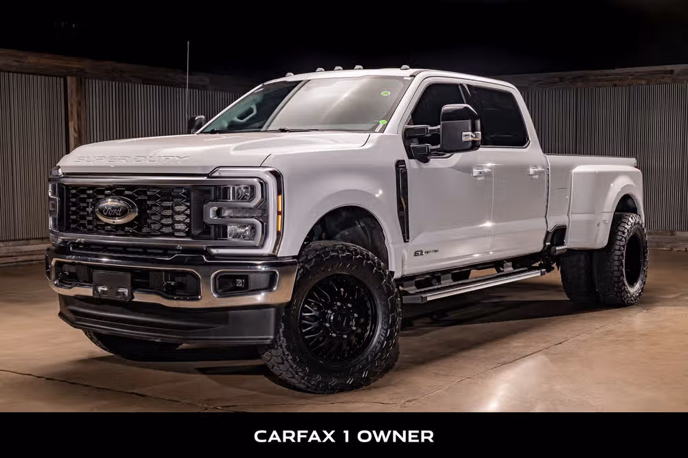 2026 Ford F-350 Super Duty Lariat Crew Cab Image 5