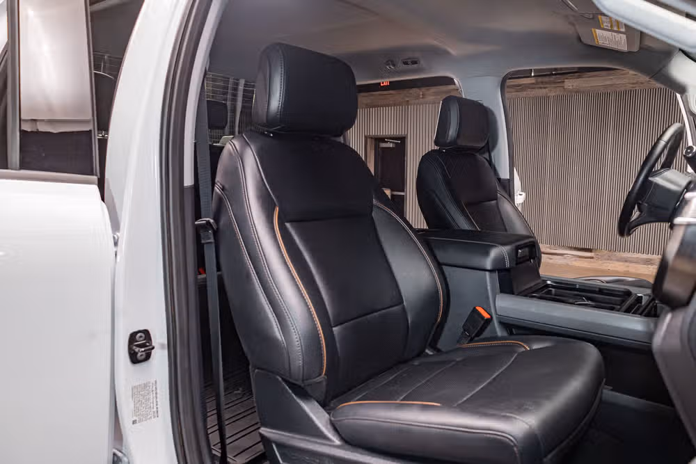 2026 Ford F-350 Super Duty Lariat Crew Cab Image 31