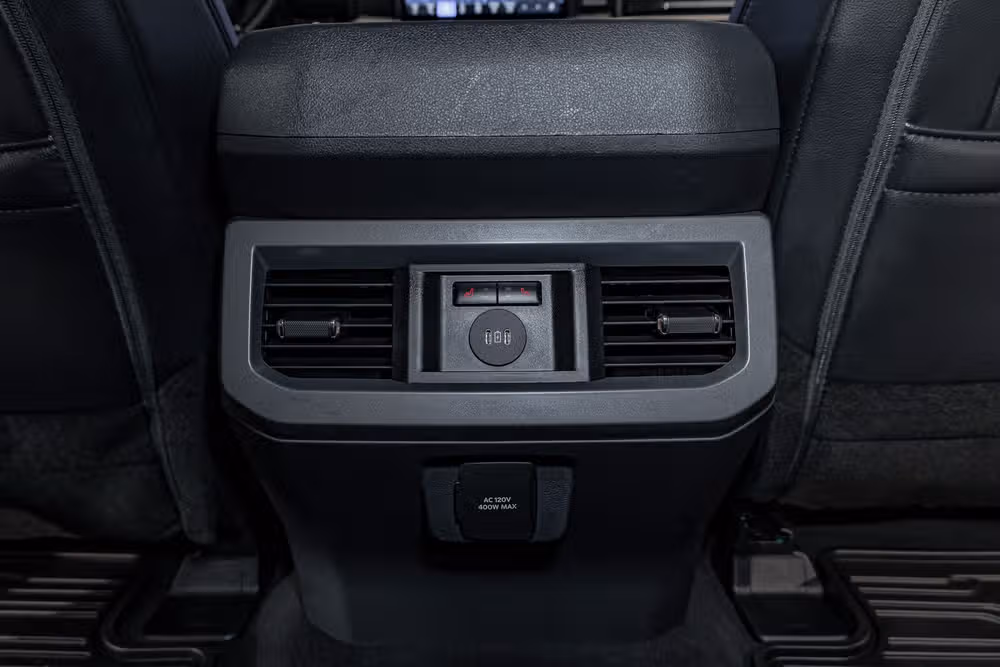 2026 Ford F-350 Super Duty Lariat Crew Cab Image 28