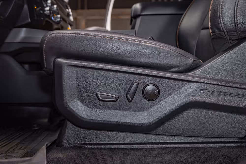 2026 Ford F-350 Super Duty Lariat Crew Cab Image 26