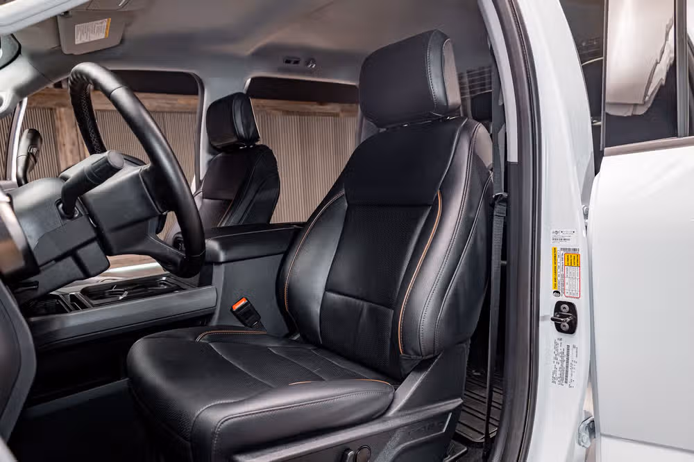 2026 Ford F-350 Super Duty Lariat Crew Cab Image 25