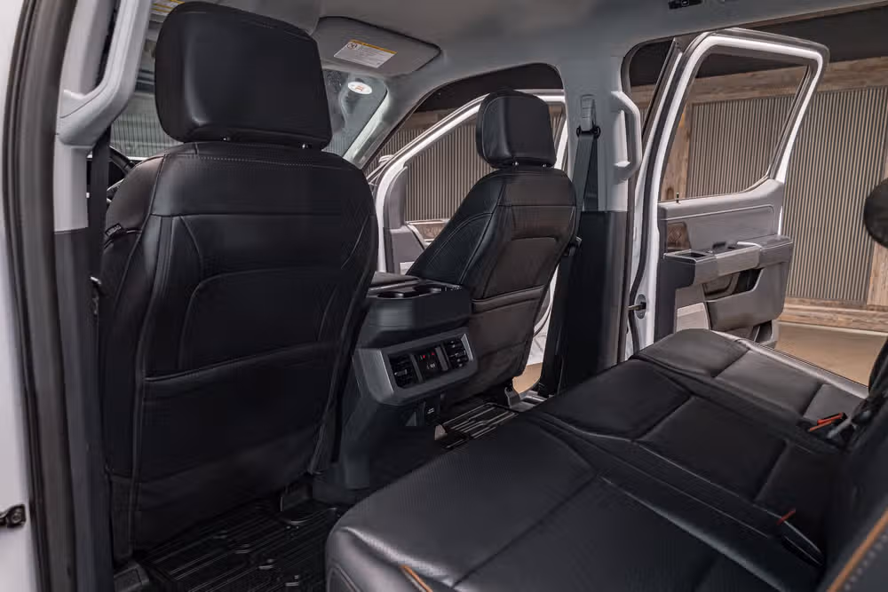 2026 Ford F-350 Super Duty Lariat Crew Cab Image 27