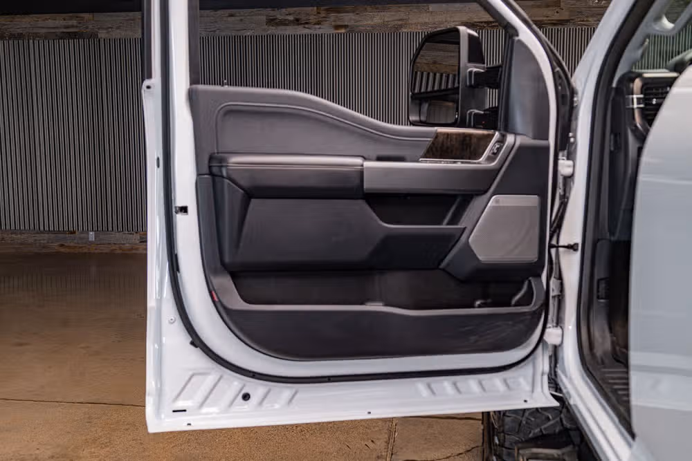 2026 Ford F-350 Super Duty Lariat Crew Cab Image 34