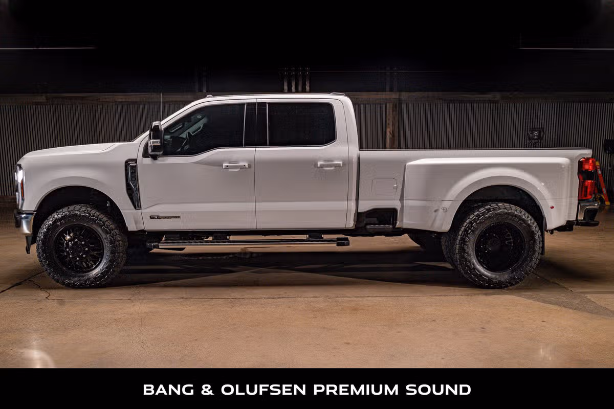 2026 Ford F-350 Super Duty Lariat Crew Cab