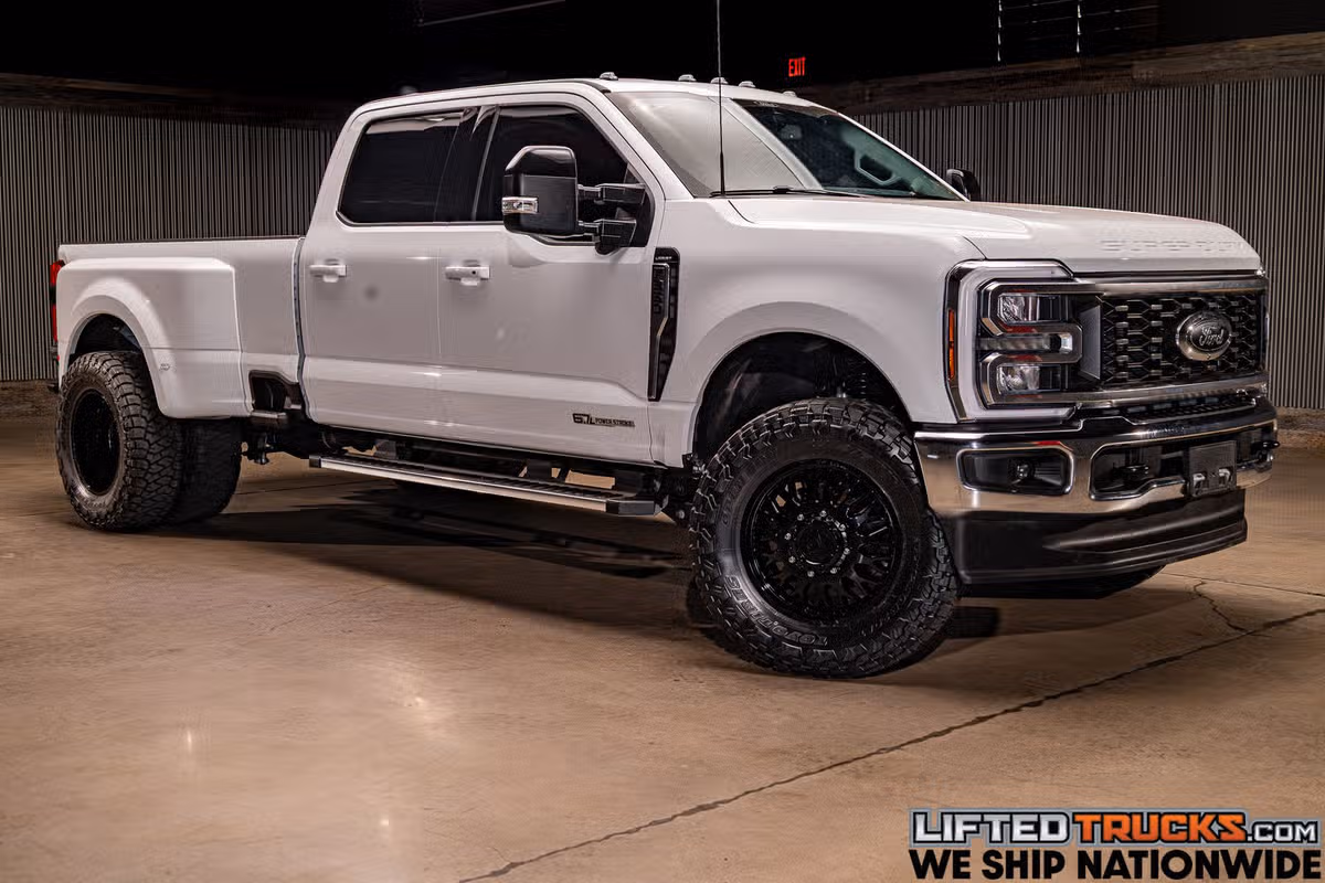 2026 Ford F-350 Super Duty Lariat Crew Cab