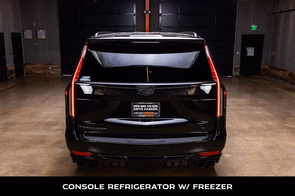2023 Cadillac Escalade-V ESV Base V-Series Image 8