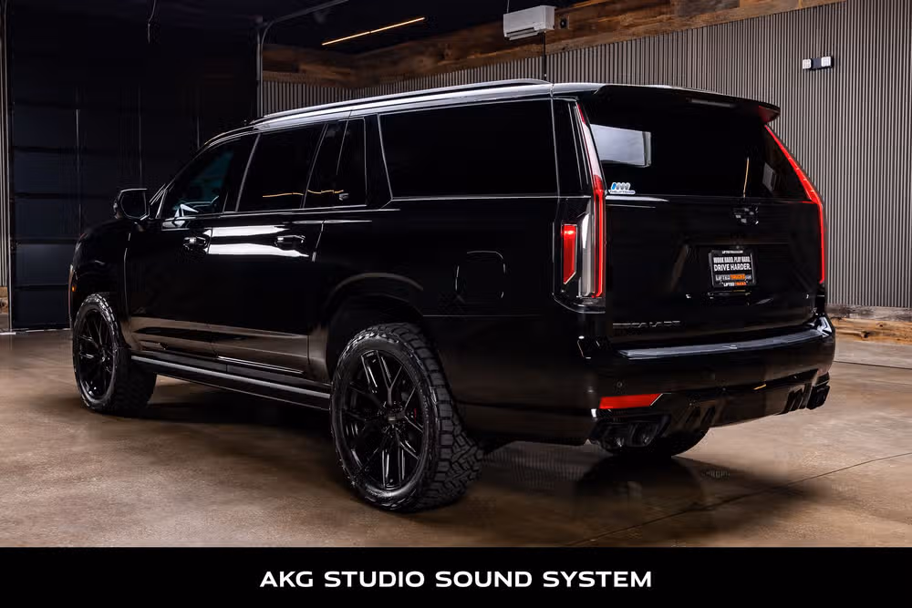 2023 Cadillac Escalade-V ESV Base V-Series Image 7