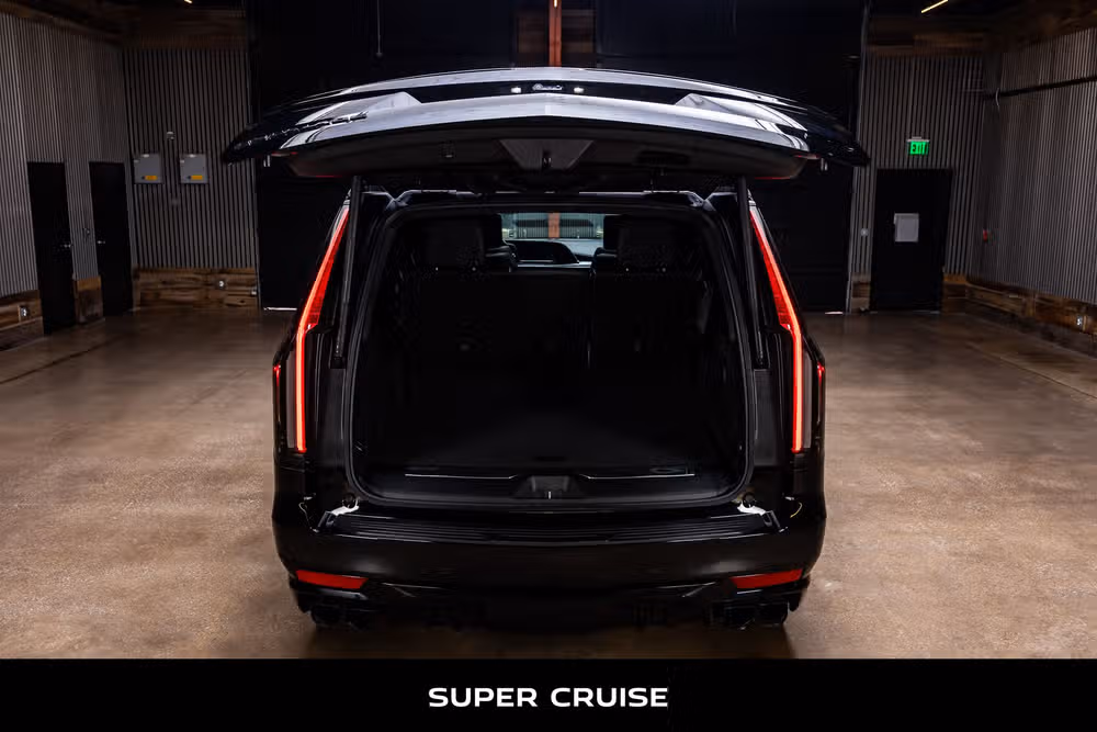 2023 Cadillac Escalade-V ESV Base V-Series Image 9