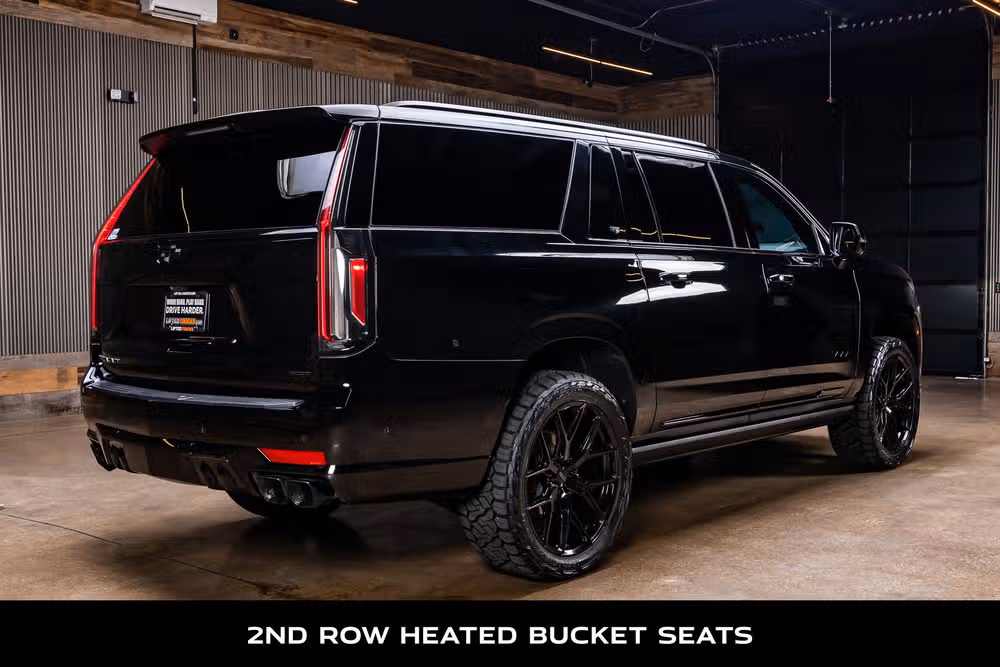 2023 Cadillac Escalade-V ESV Base V-Series Image 10