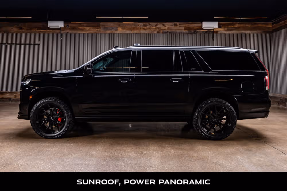 2023 Cadillac Escalade-V ESV Base V-Series Image 6