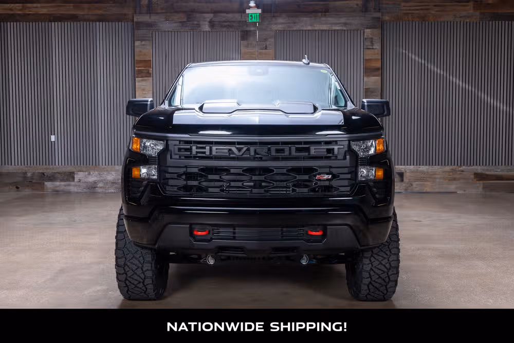 2025 Chevrolet Silverado 1500 Custom Trail Boss Crew Cab Image 4