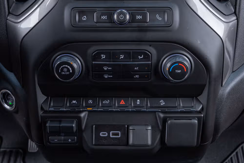 2025 Chevrolet Silverado 1500 Custom Trail Boss Crew Cab Image 26