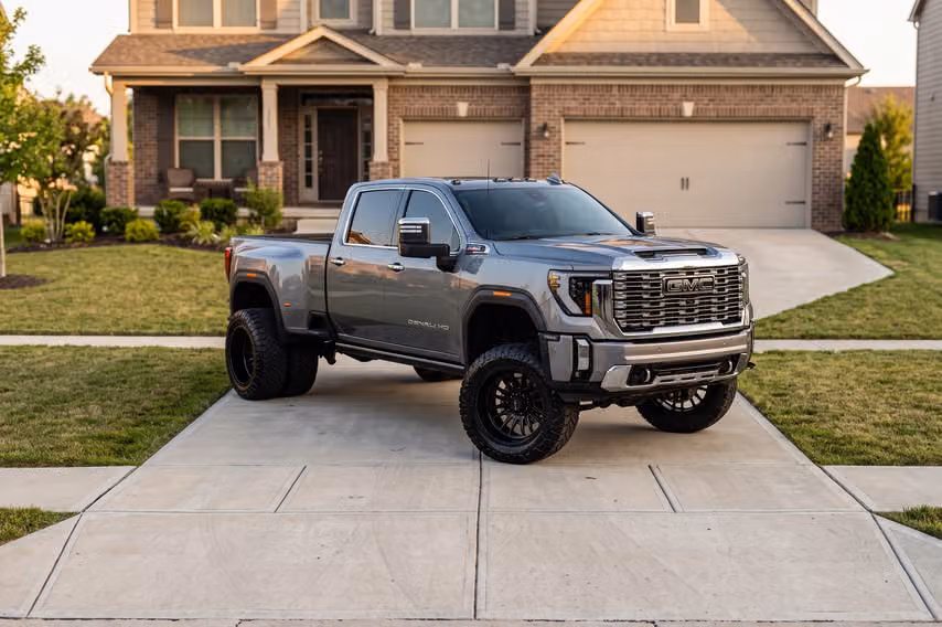 2026 GMC Sierra 3500HD Denali Crew Cab Image 37
