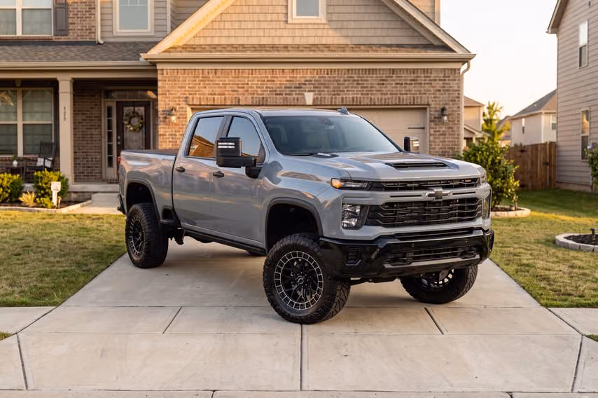 2025 Chevrolet Silverado 2500HD Custom Crew Cab Image 32