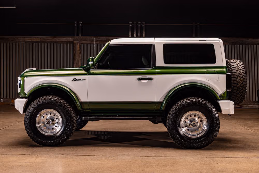 2023 Ford Bronco Outer Banks Image 6