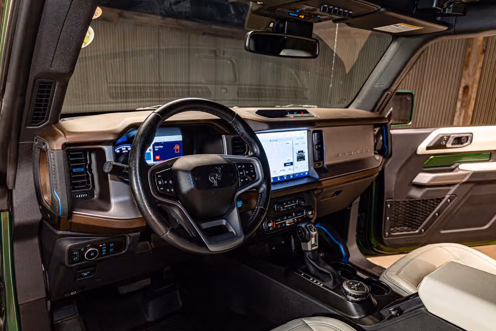 2023 Ford Bronco Outer Banks Image 13