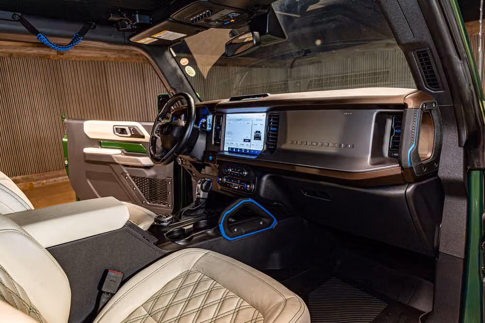 2023 Ford Bronco Outer Banks Image 15
