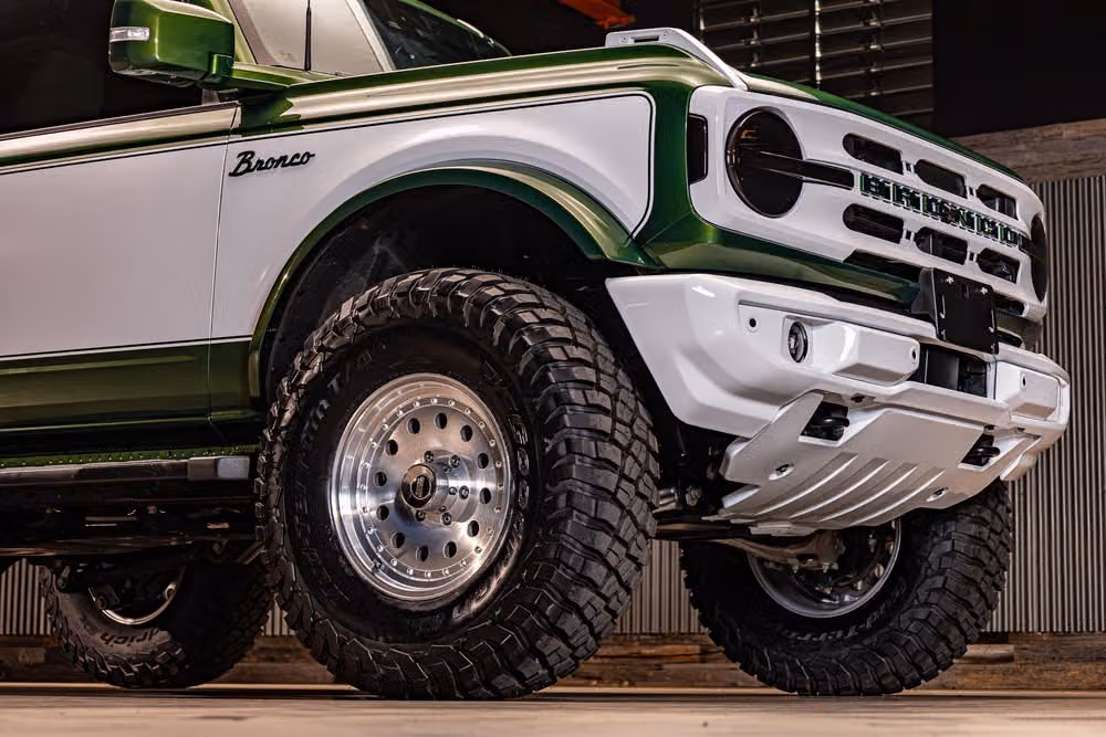 2023 Ford Bronco Outer Banks Image 12