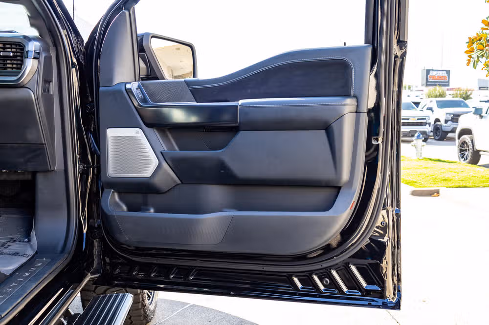 2022 Ford F-150 Platinum SuperCrew Image 38